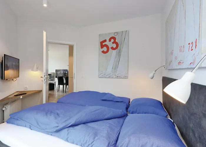 Duenenvilla 15, Whg 1 *