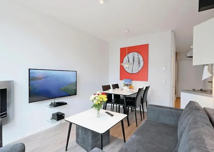 Duenenvilla 15, Whg 1 *